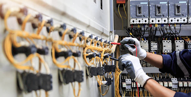 Professional Electrician technician working in Utica, MI